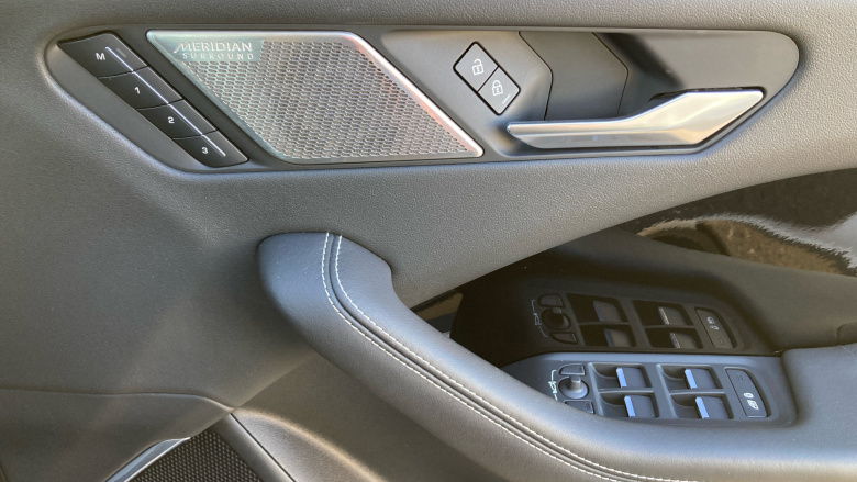 Jaguar I-Pace 294kW EV400 HSE Black 90kWh 5dr Auto 11kW Charger Electric Estate